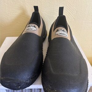 Lewis and Clark Men’s Black and Tan Slip-On Outdoor Loafers